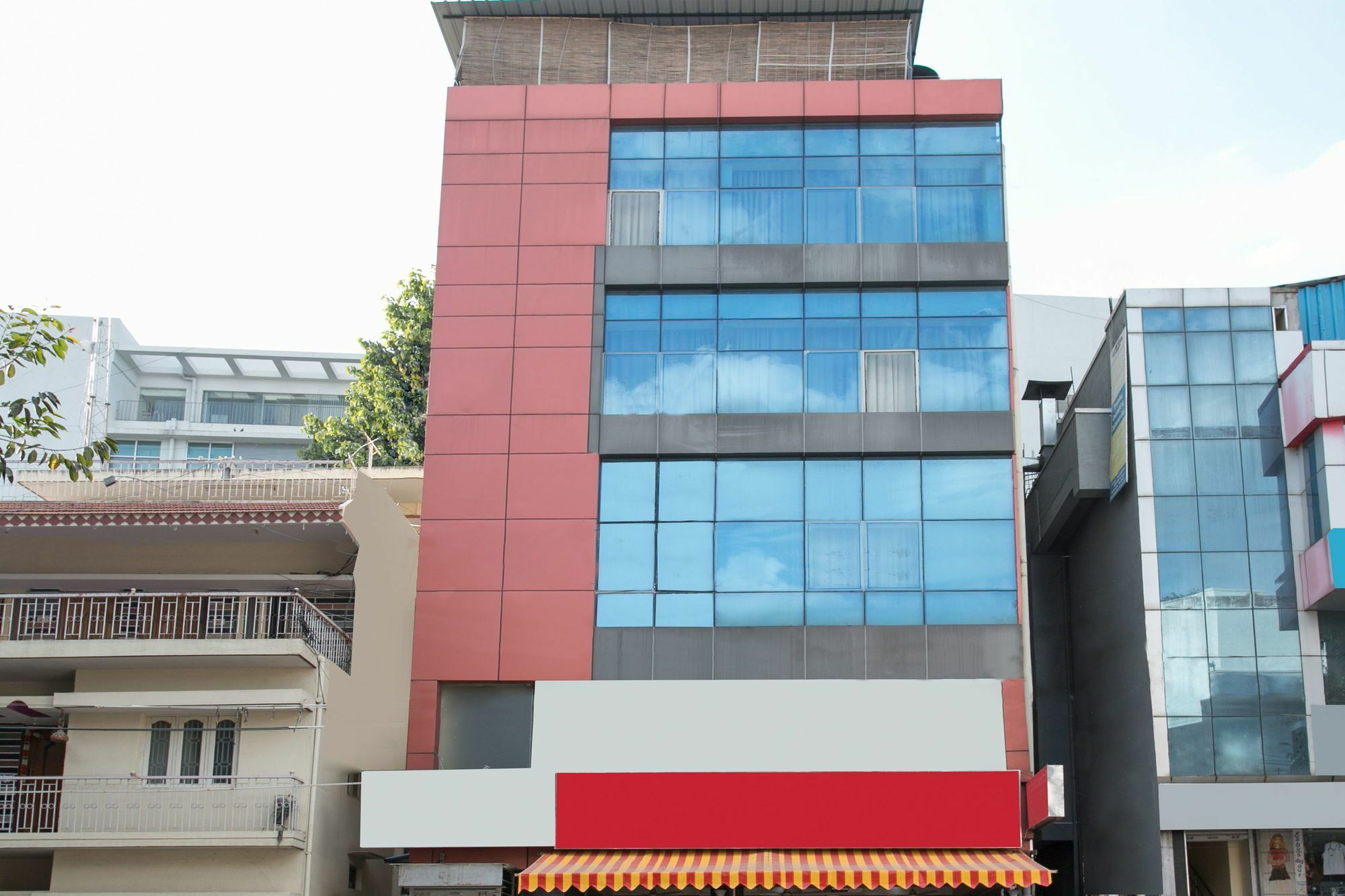 Oyo 10378 Hotel Hibiscus Mayflower Bangalore Exterior foto